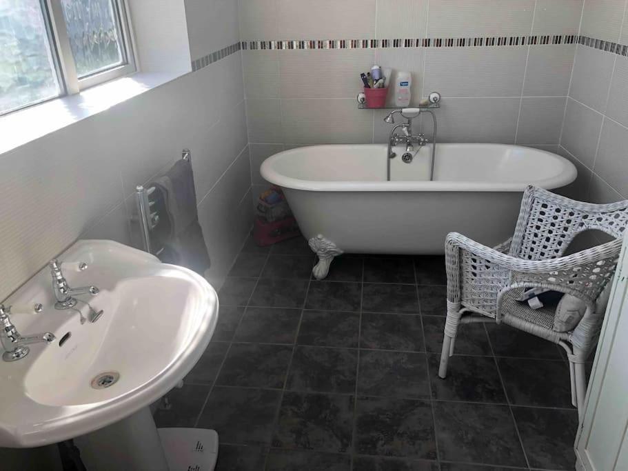 Sadlesea Villa West Wittering Bagian luar foto