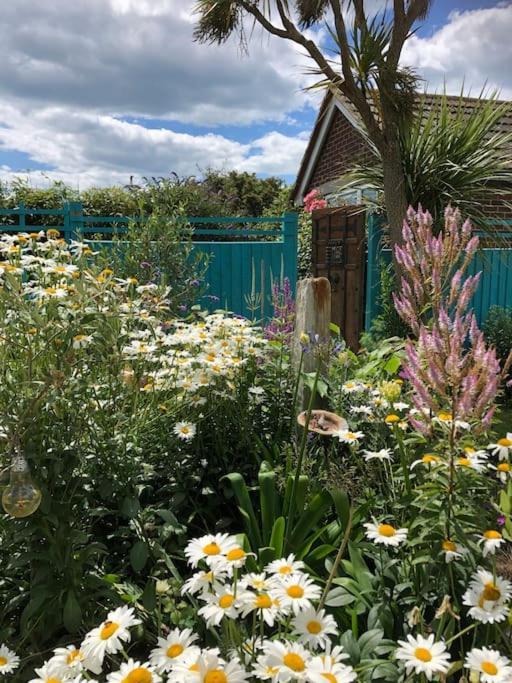 Sadlesea Villa West Wittering Bagian luar foto