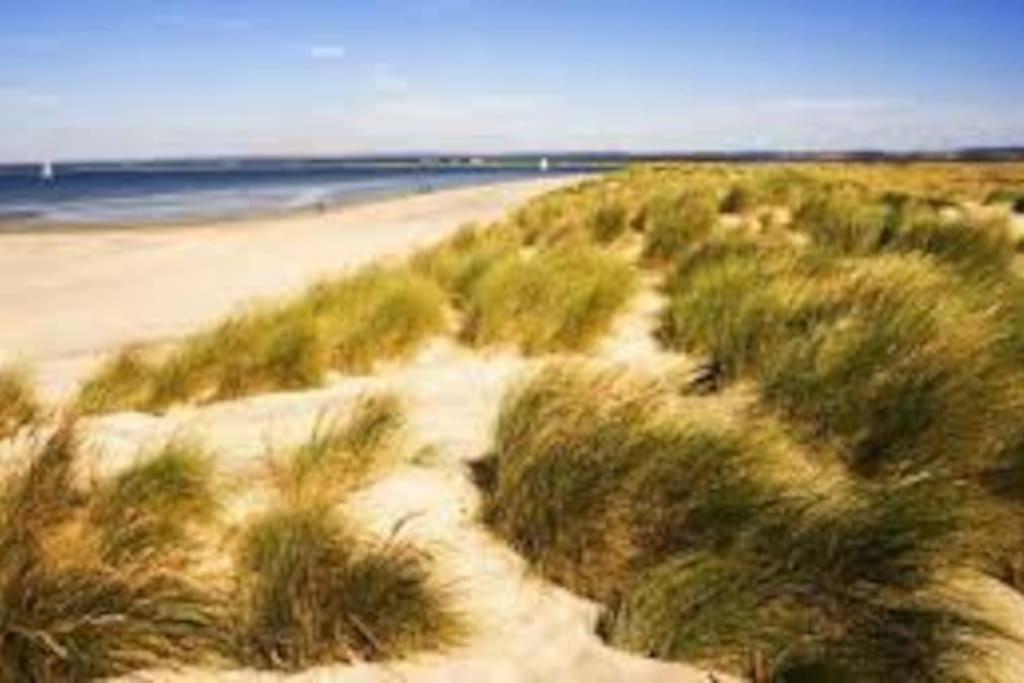 Sadlesea Villa West Wittering Bagian luar foto